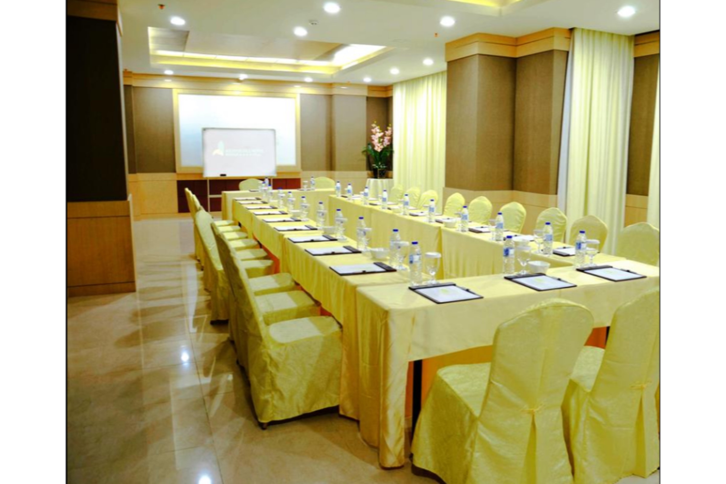 Nagoya Hill Hotel Batam