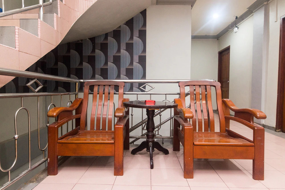 New Star Hotel by OYO Rooms