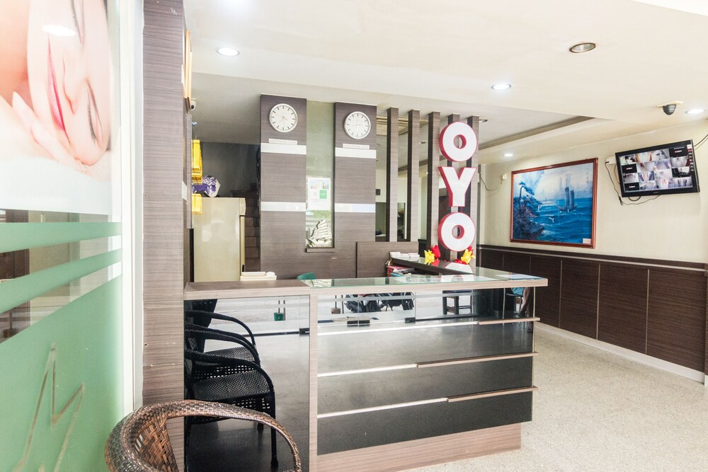 New Star Hotel by OYO Rooms