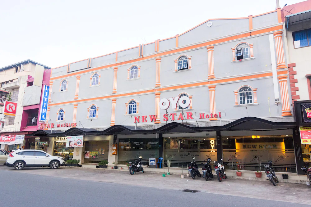 New Star Hotel by OYO Rooms
