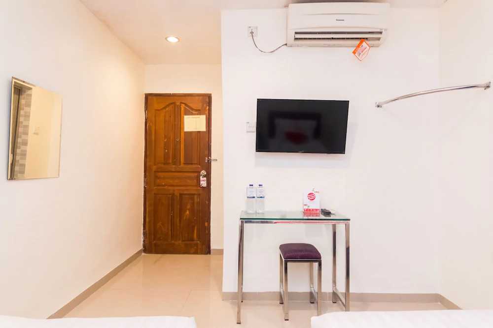 New Star Hotel by OYO Rooms
