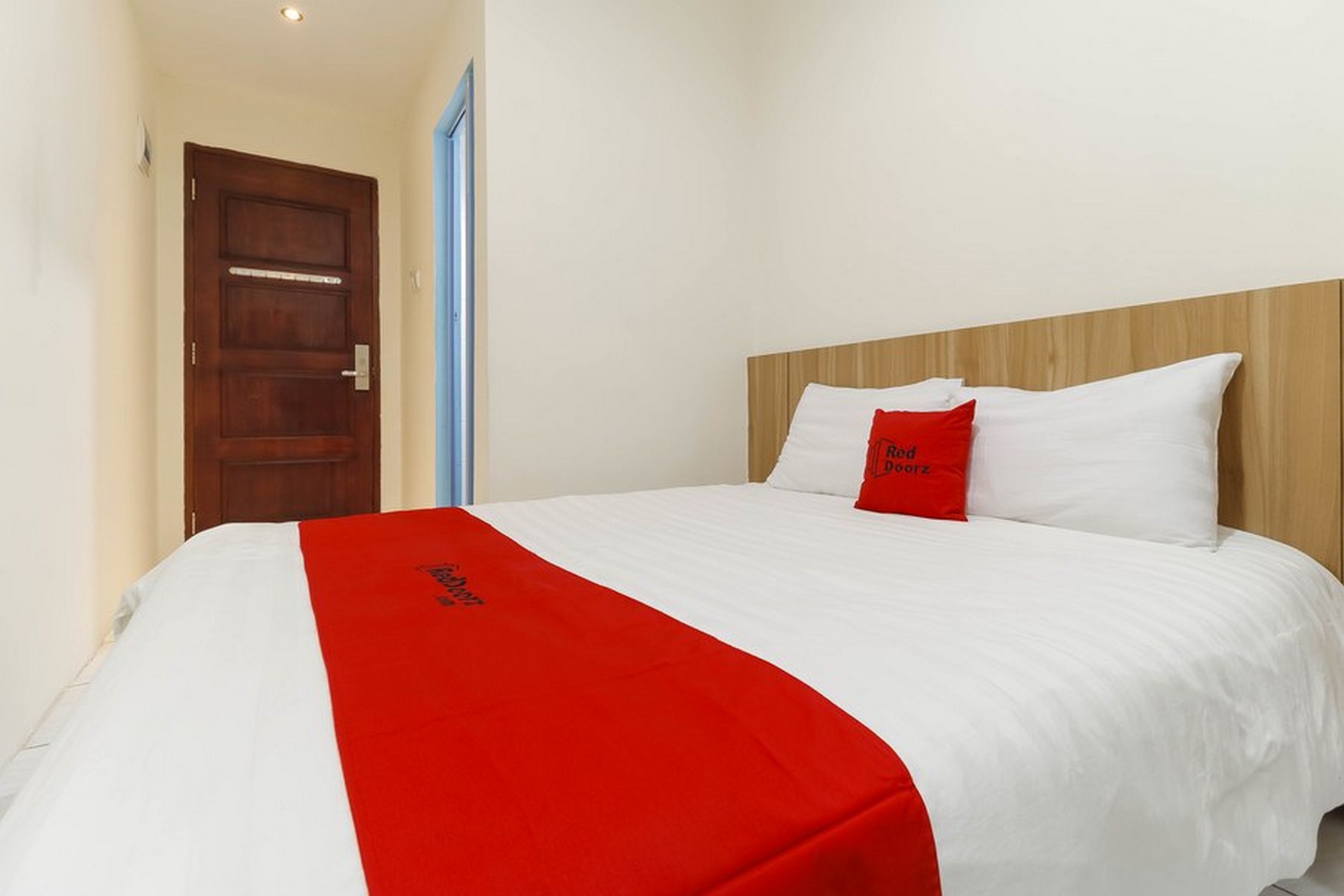 RedDoorz @ Nagoya Indah