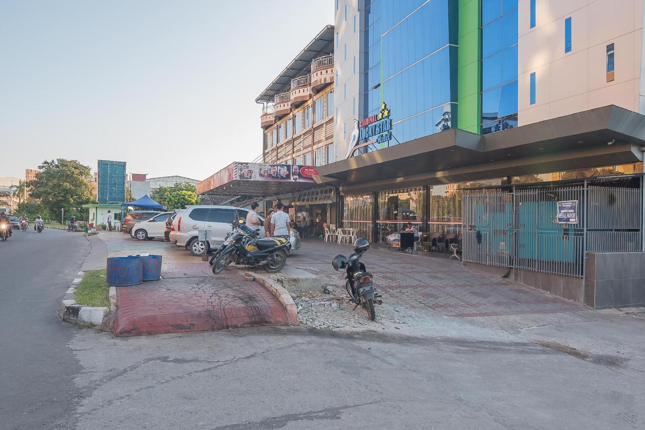 RedDoorz Premium Near Grand Batam Mall