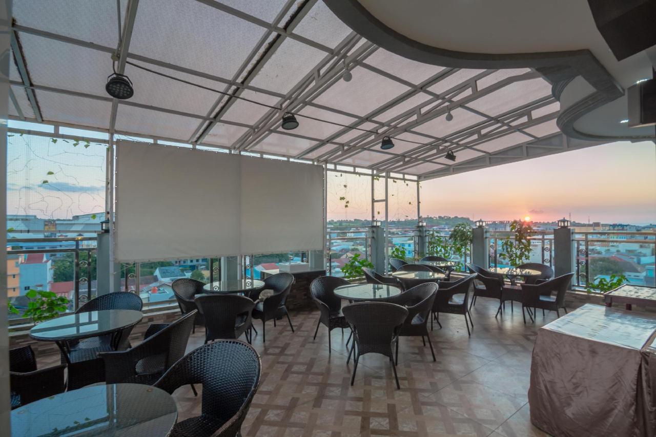 RedDoorz Premium Near Grand Batam Mall