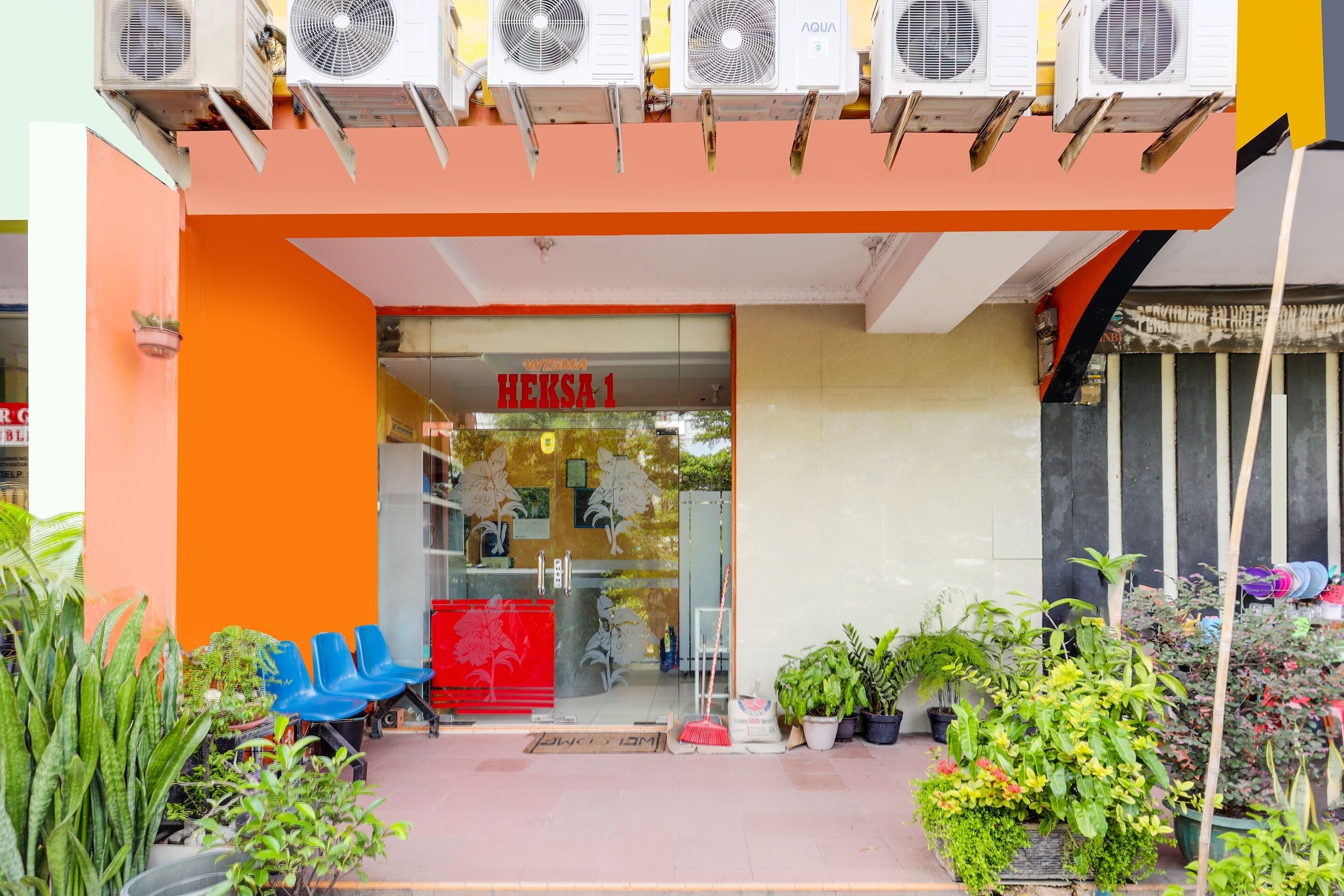 Spot On 91885 Wisma Heksa