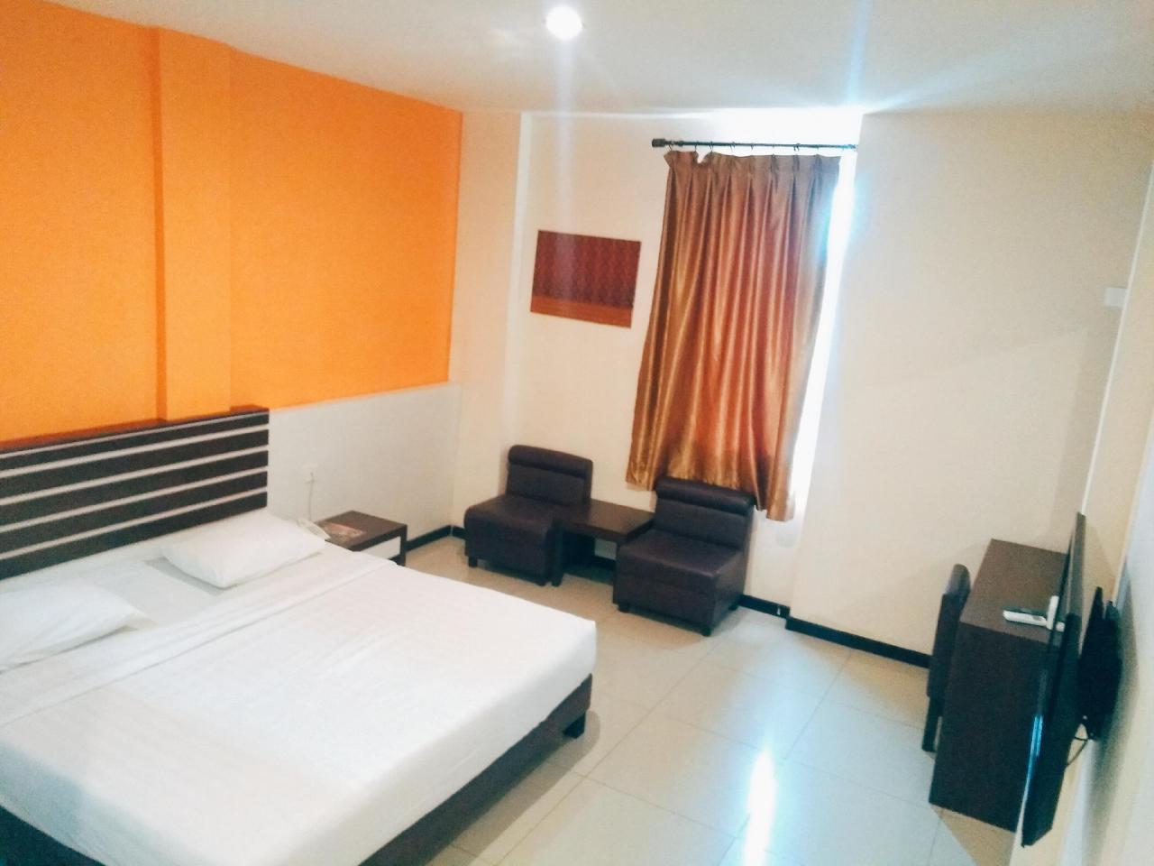 Link Hotel by RedDoorz