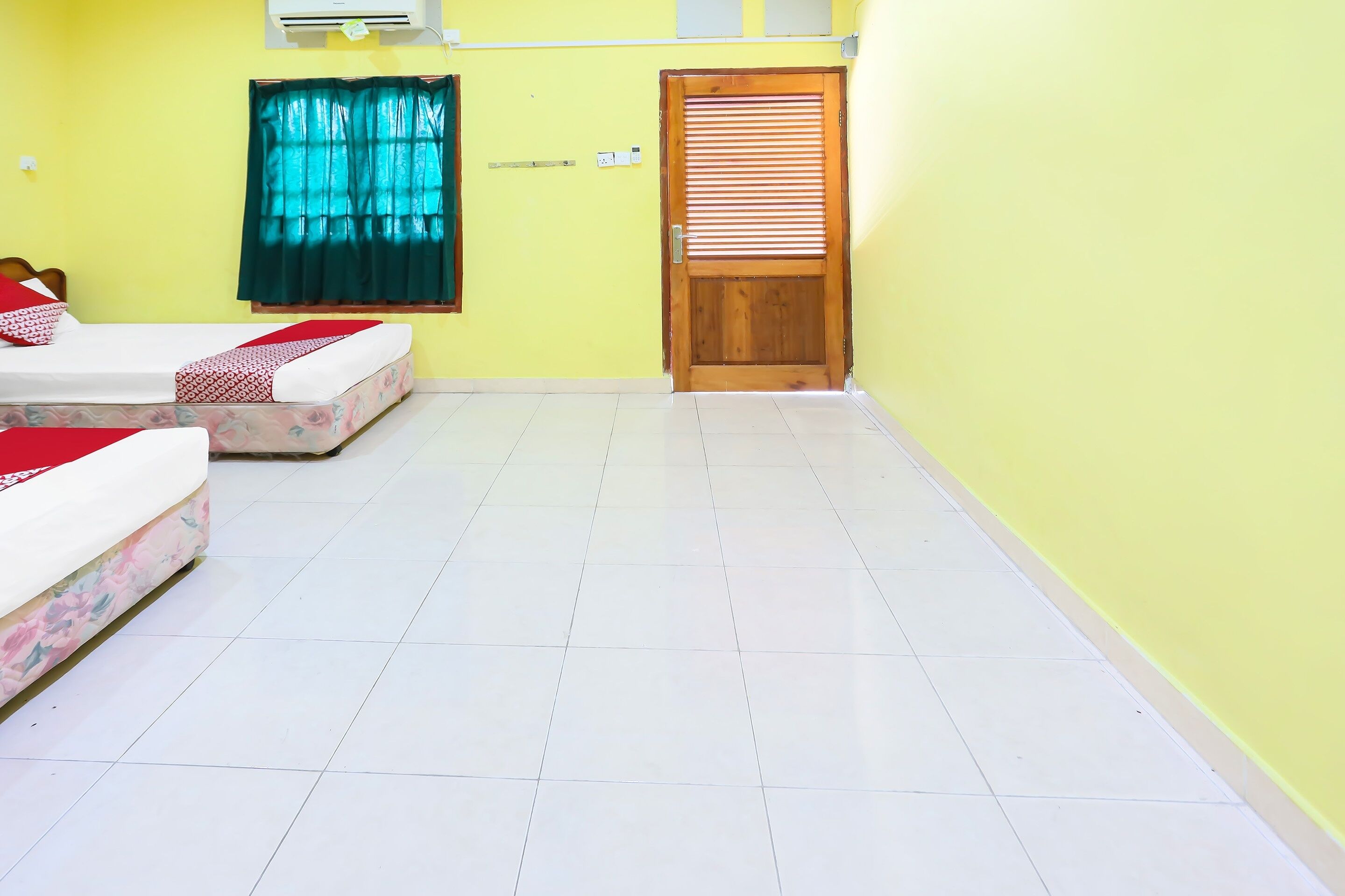 Penginapan Sulthan Penyengat Syariah by OYO