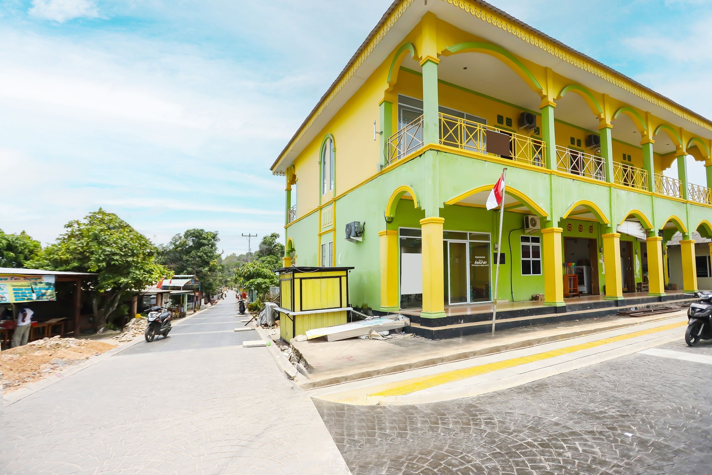 Penginapan Sulthan Penyengat Syariah by OYO