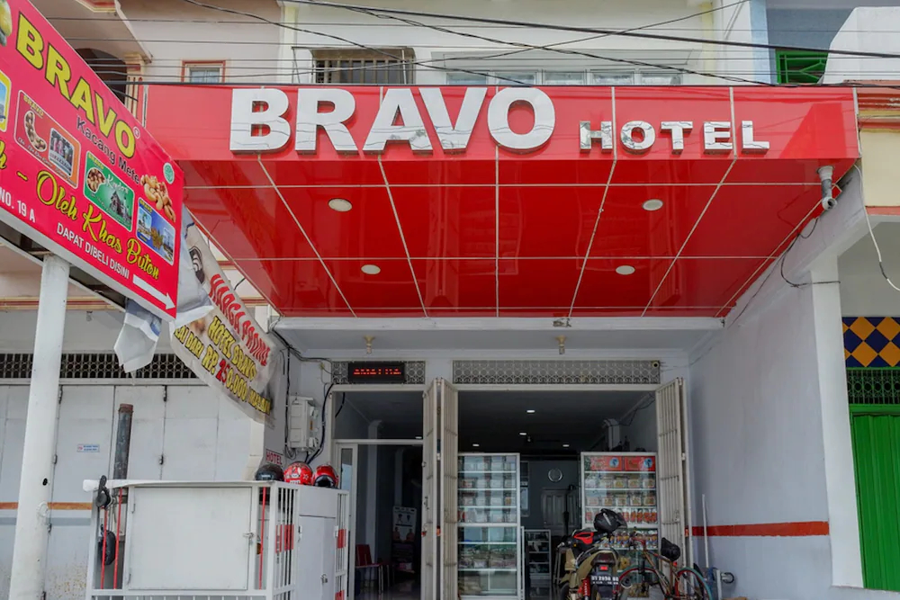 Hotel Bravo by RedDoorz