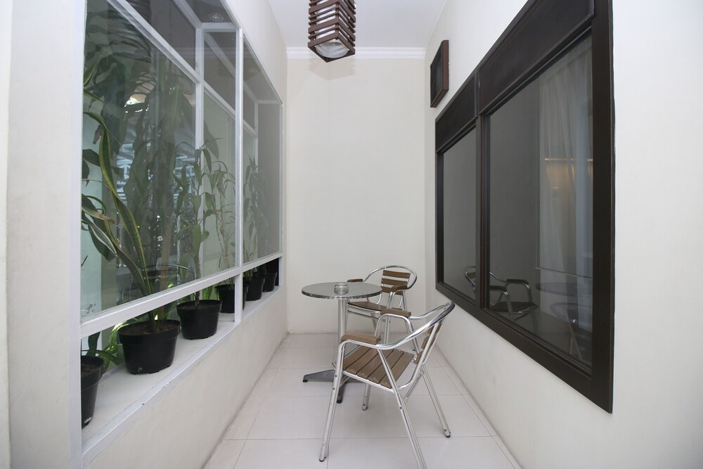 Atsari Hotel by Airy Rooms
