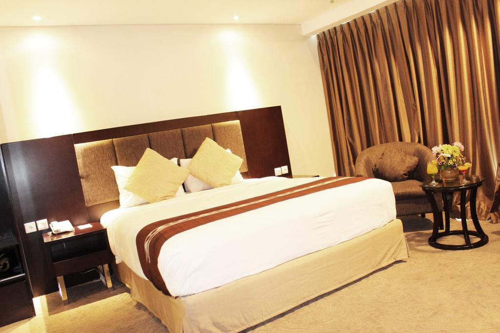 Grand Clarion Kendari