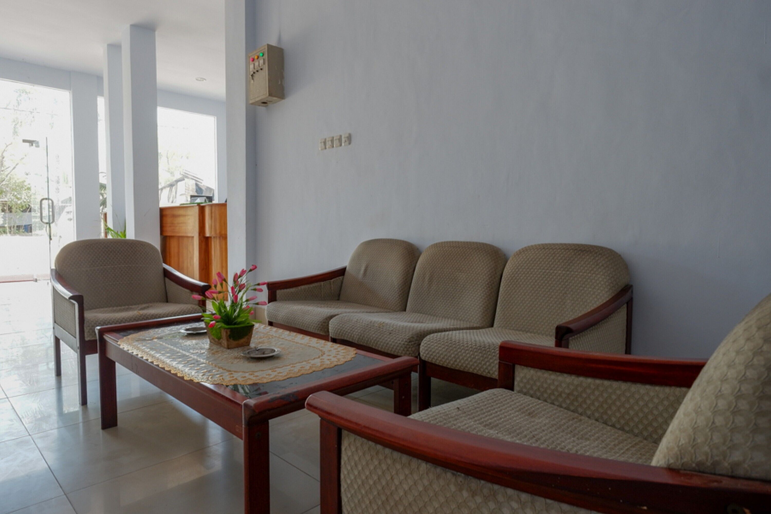 Hotel Viranza by RedDoorz
