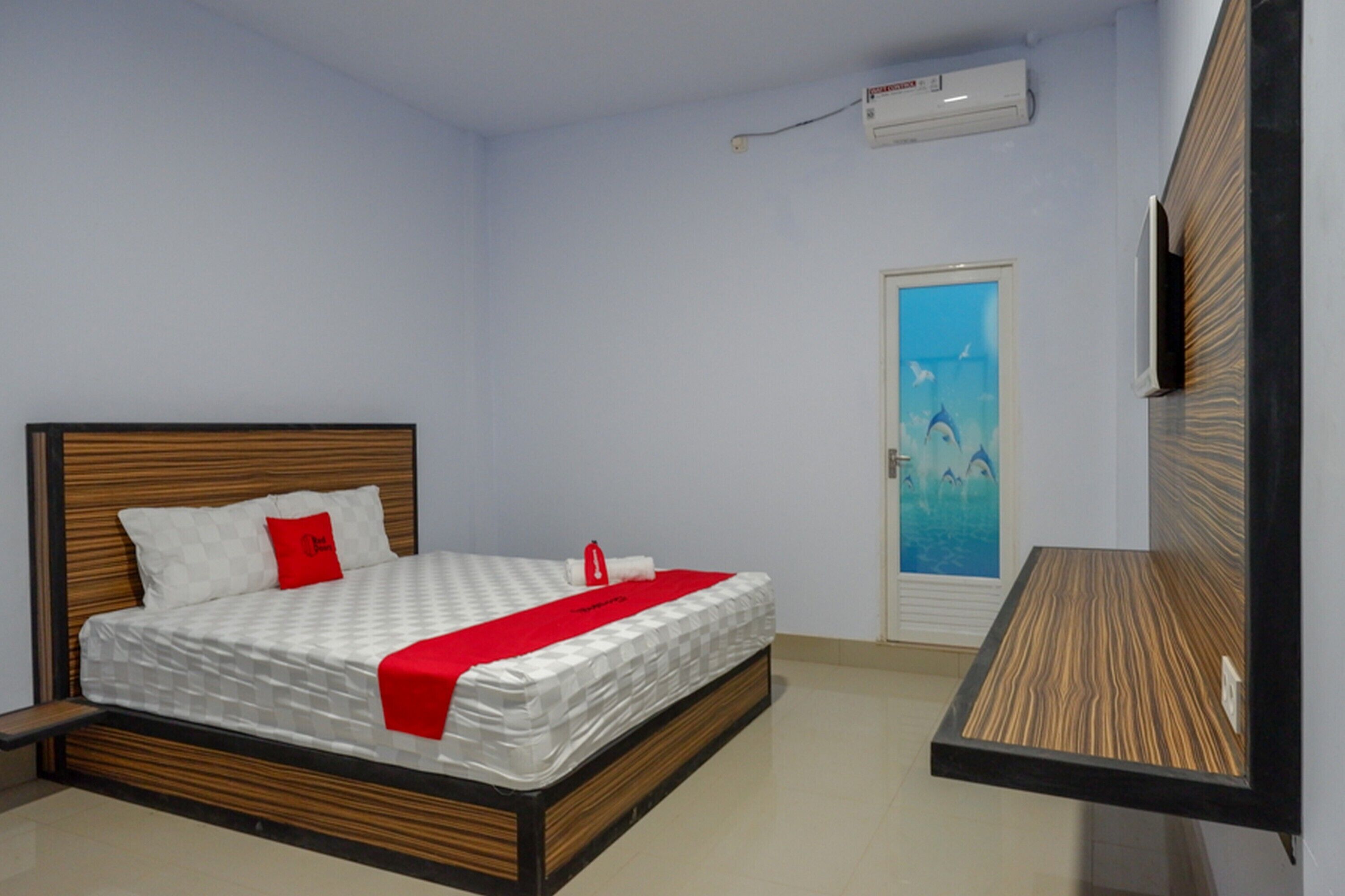 Hotel Viranza by RedDoorz