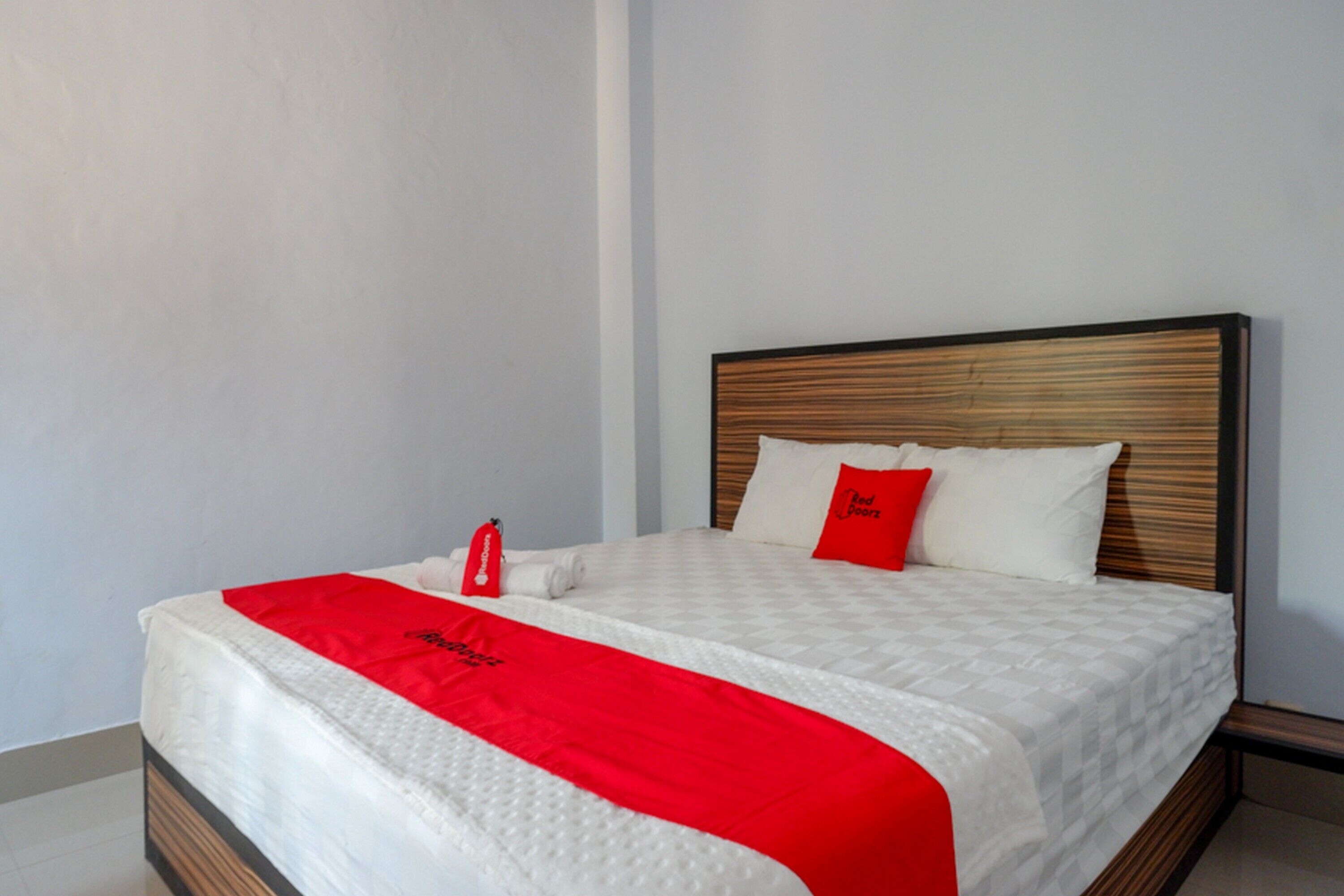 Hotel Viranza by RedDoorz