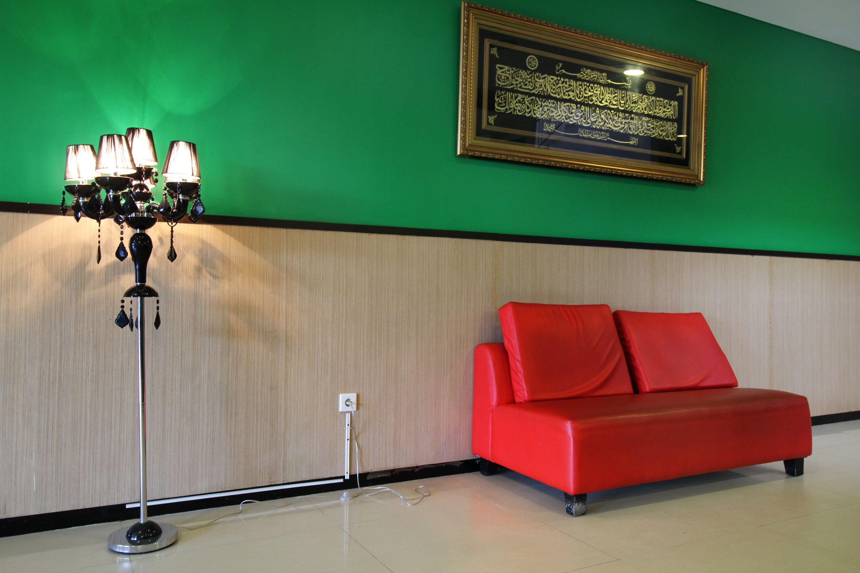 Zahra Syariah Hotel by Airy Rooms