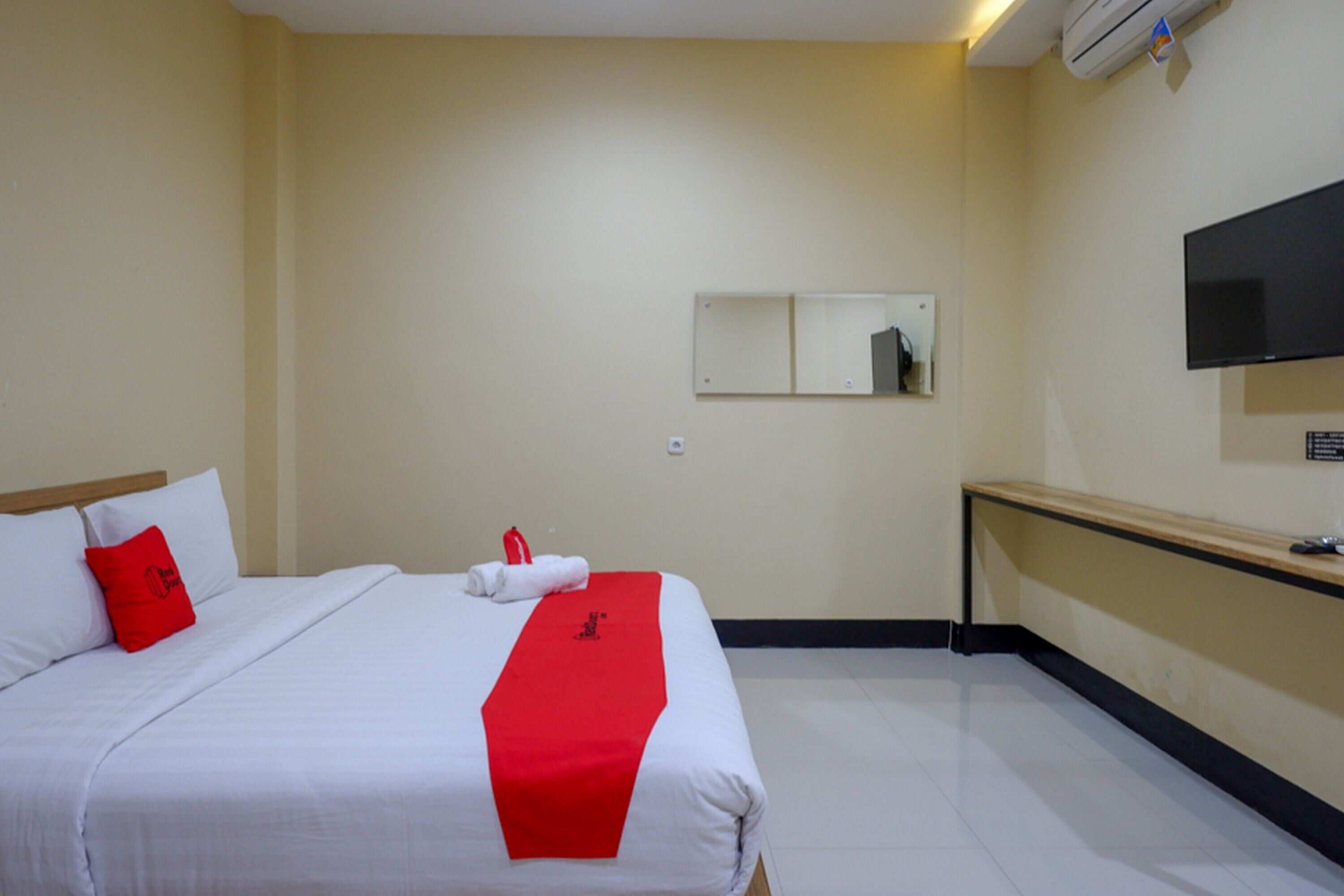 G Hotel Luwuk by RedDoorz