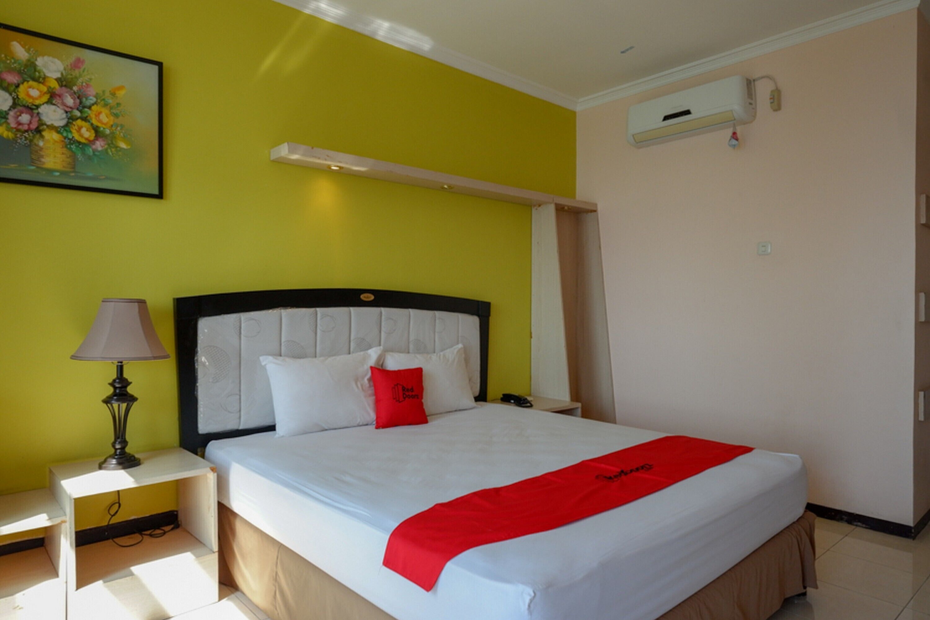 RedDoorz Plus Syariah @ Hotel Boulevard Luwuk