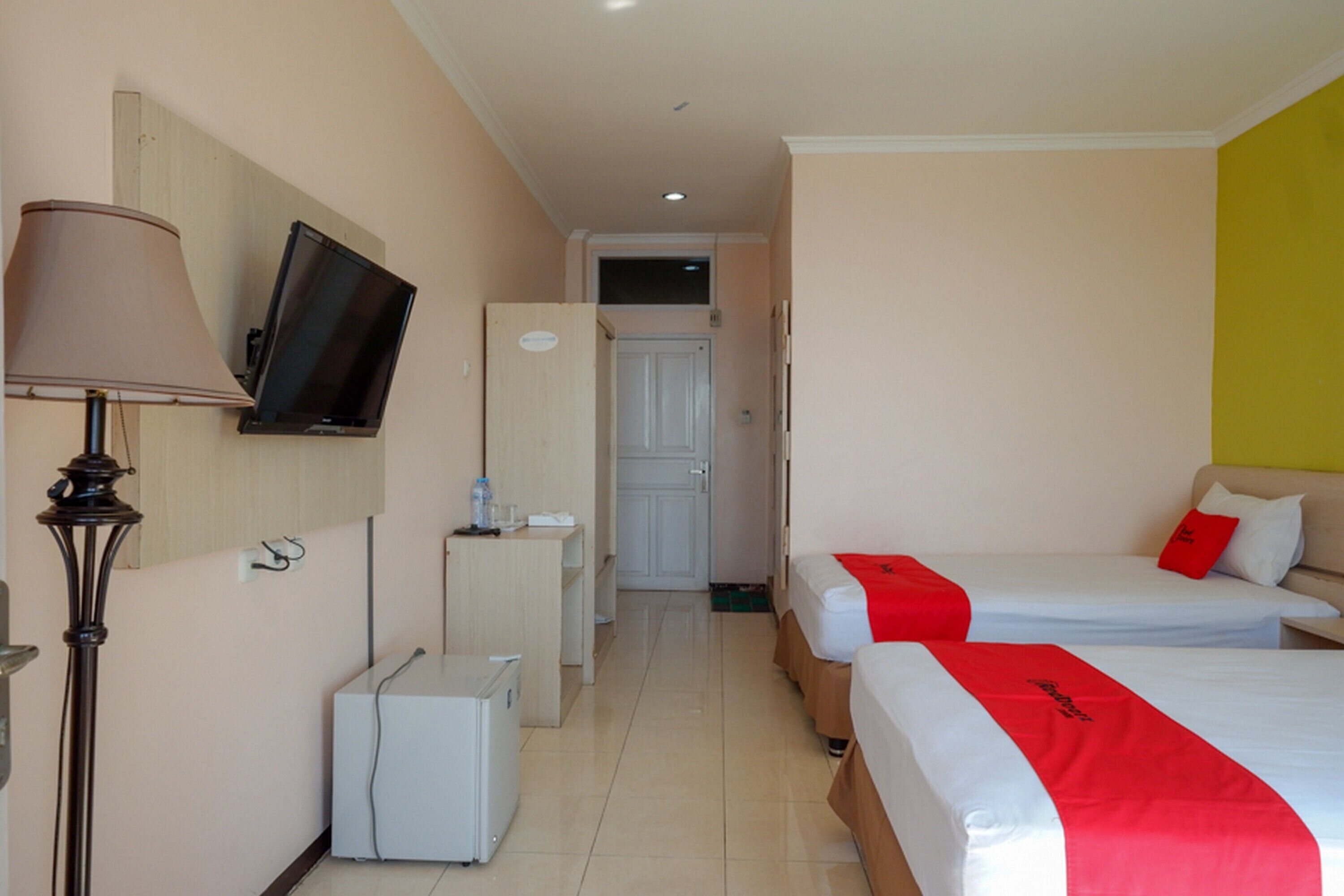 RedDoorz Plus Syariah @ Hotel Boulevard Luwuk