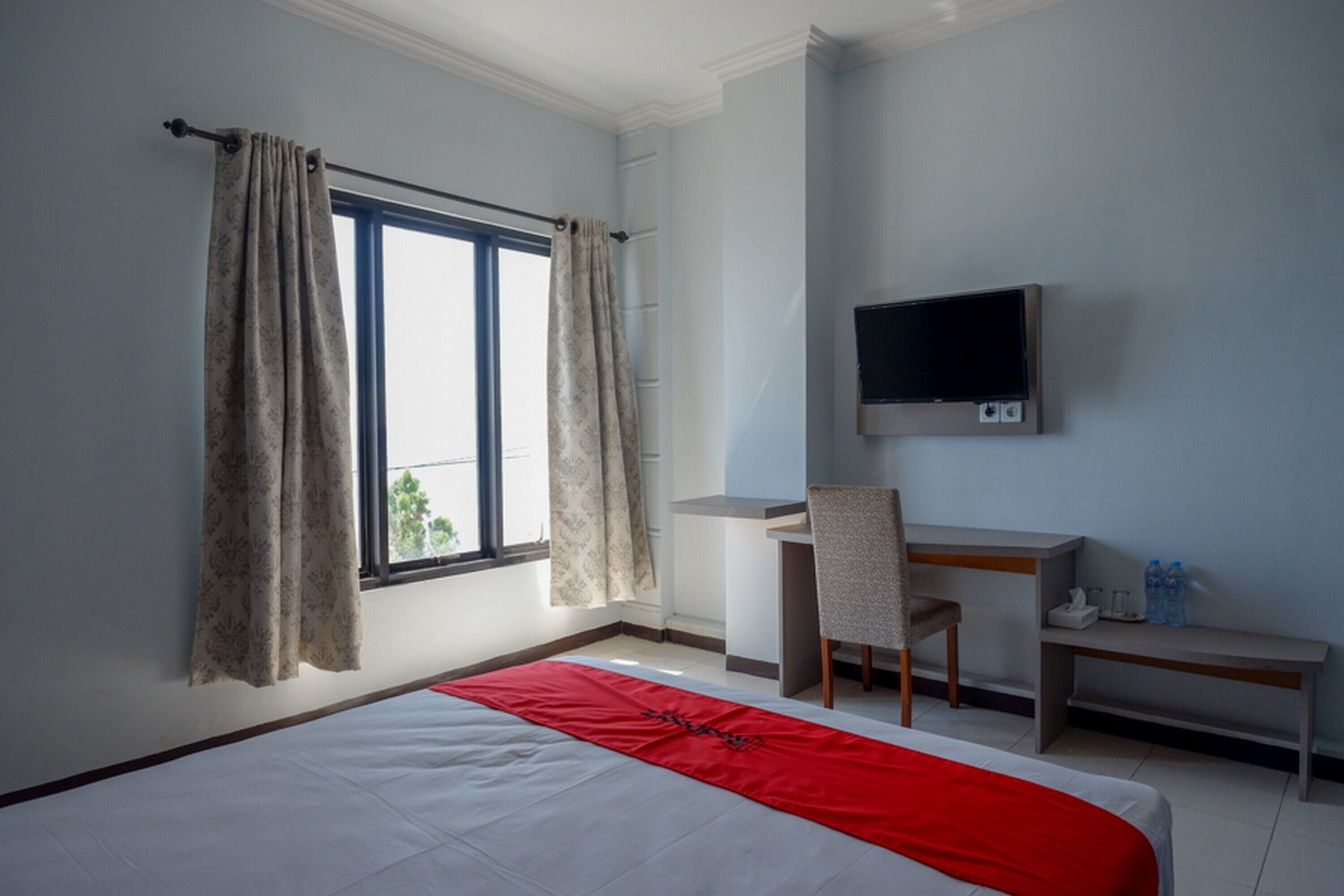 RedDoorz Plus Syariah @ Hotel Boulevard Luwuk