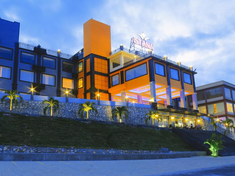 Istana Hotel & Resort