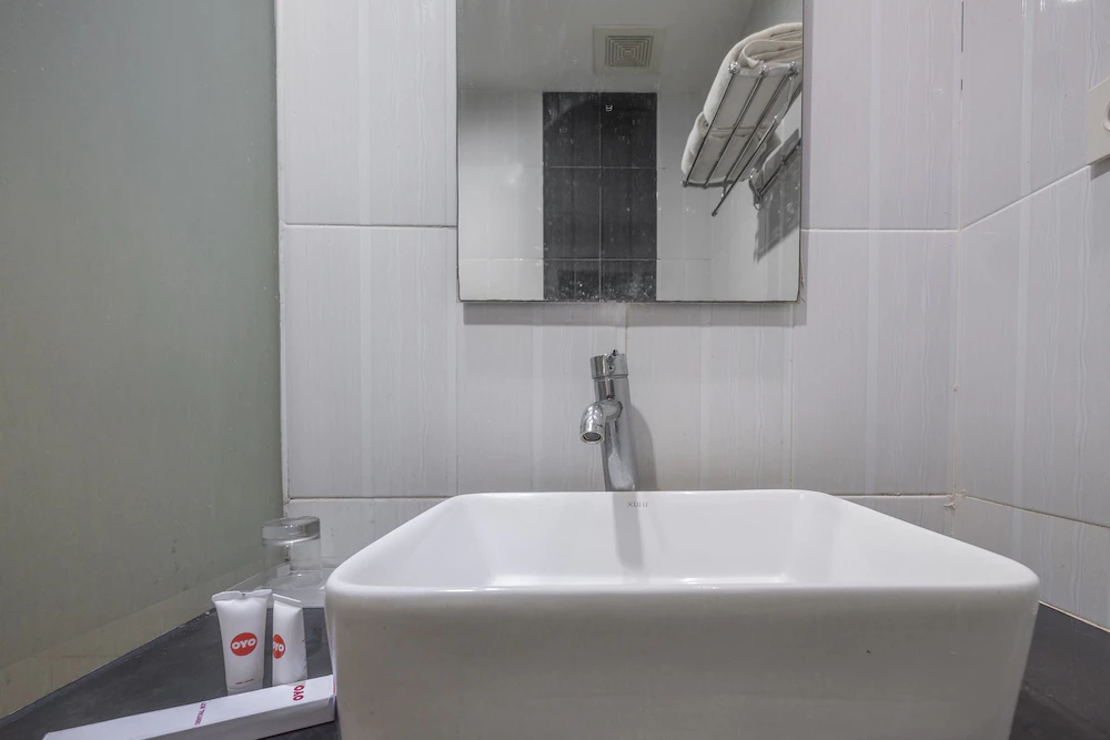 Allson City Hotel by OYO Rooms
