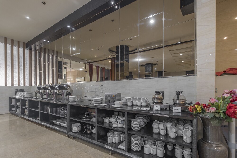 Allson City Hotel by OYO Rooms