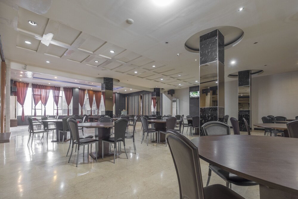 Allson City Hotel by OYO Rooms