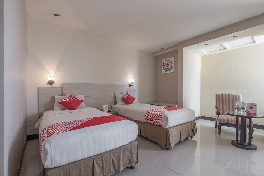 Allson City Hotel by OYO Rooms