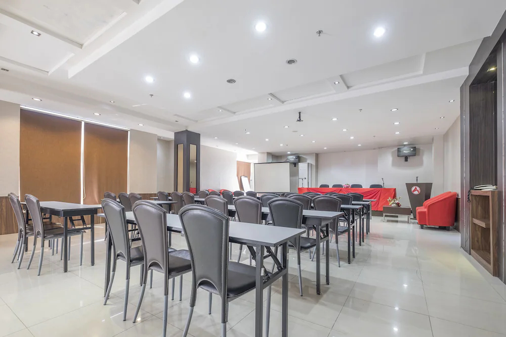 Allson City Hotel by OYO Rooms