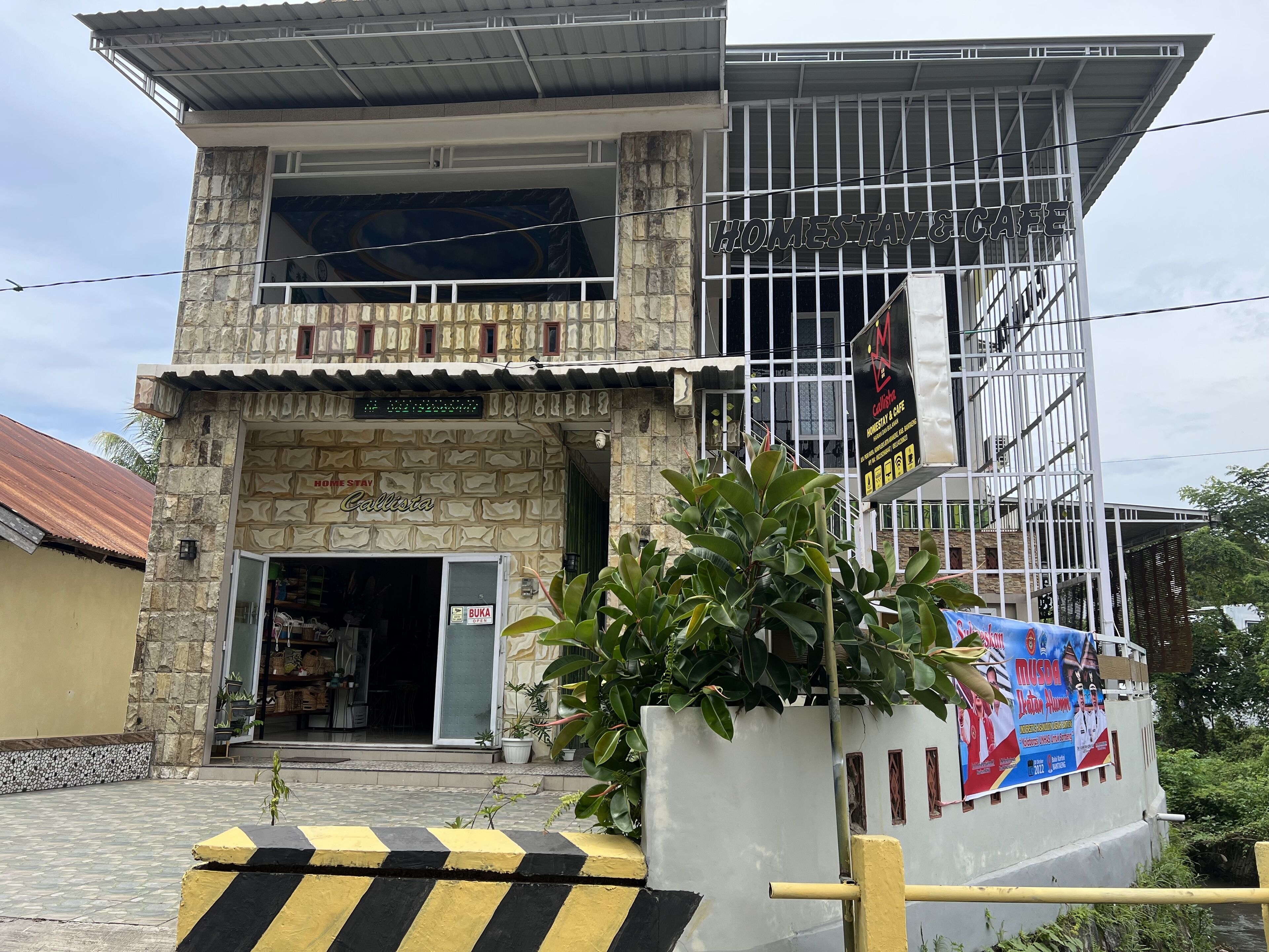 Batodupi Guesthouse Syariah By OYO
