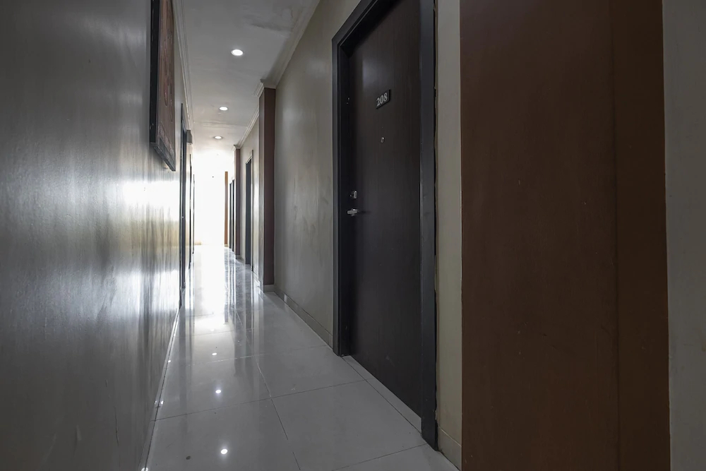 Capital Hotel by OYO Rooms
