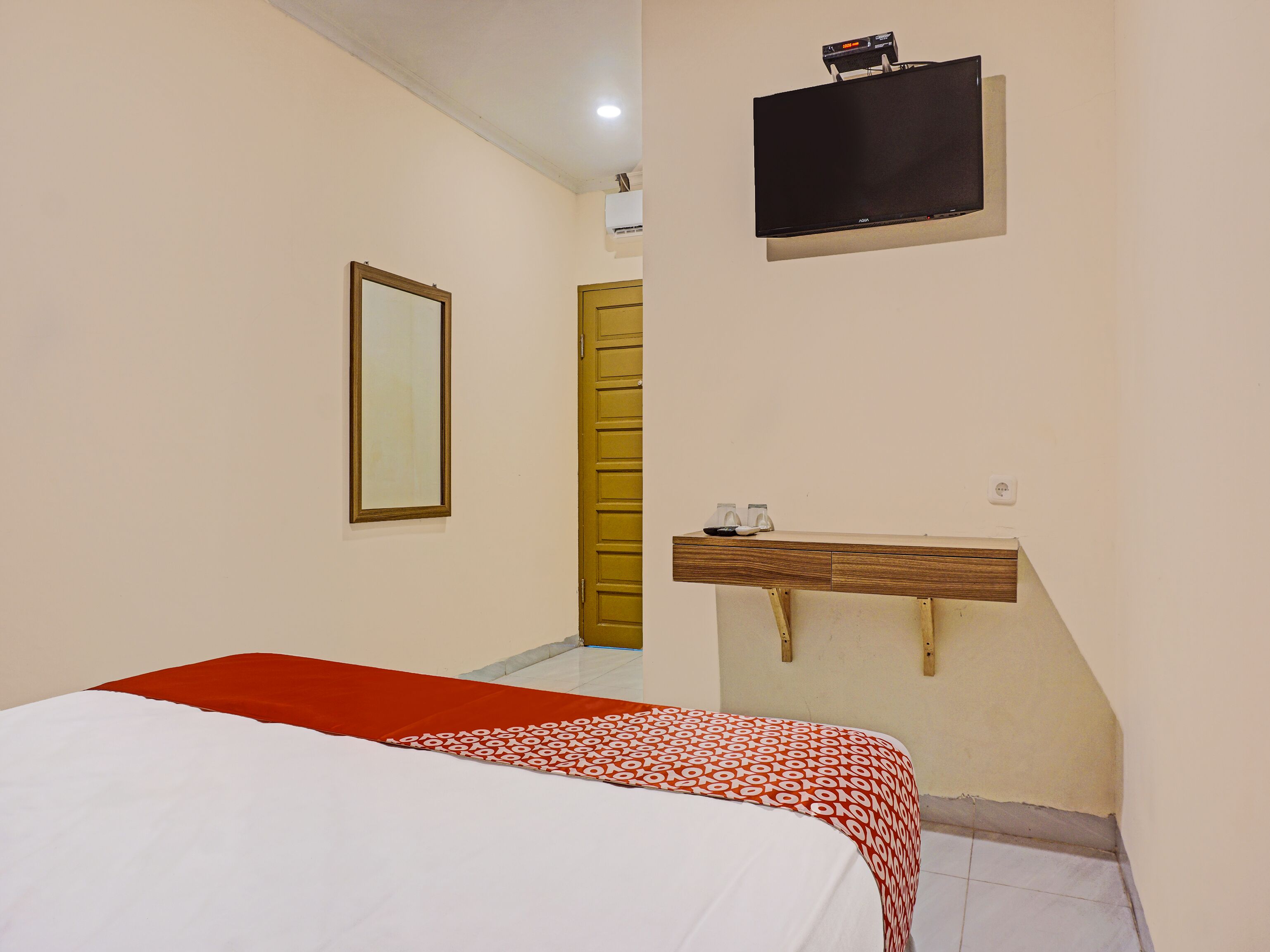 Collection O 91414 Hotel Marina Beach