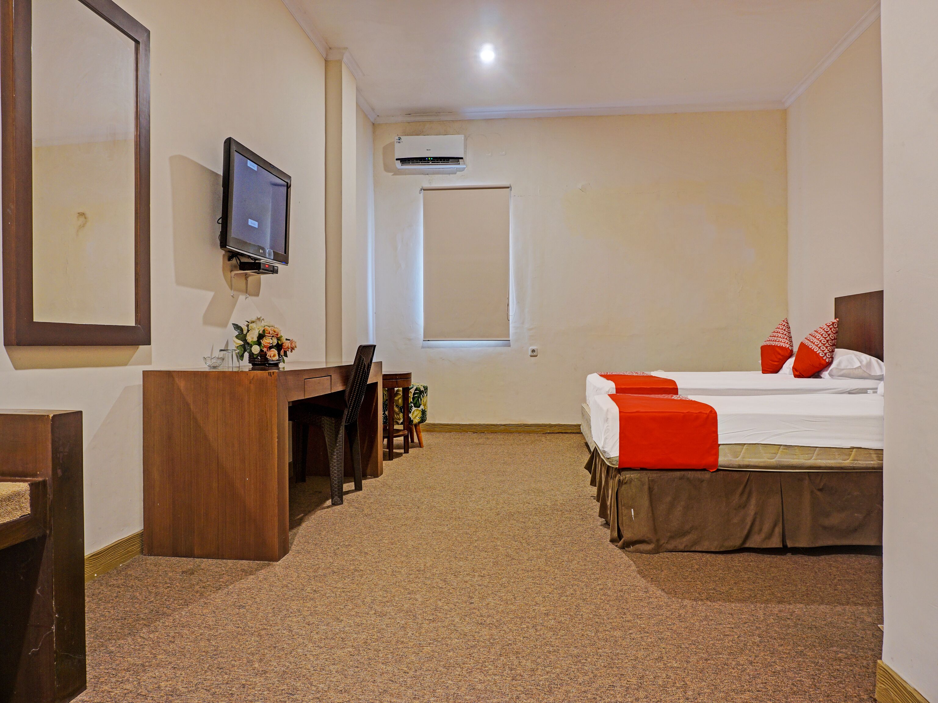 Collection O 91414 Hotel Marina Beach
