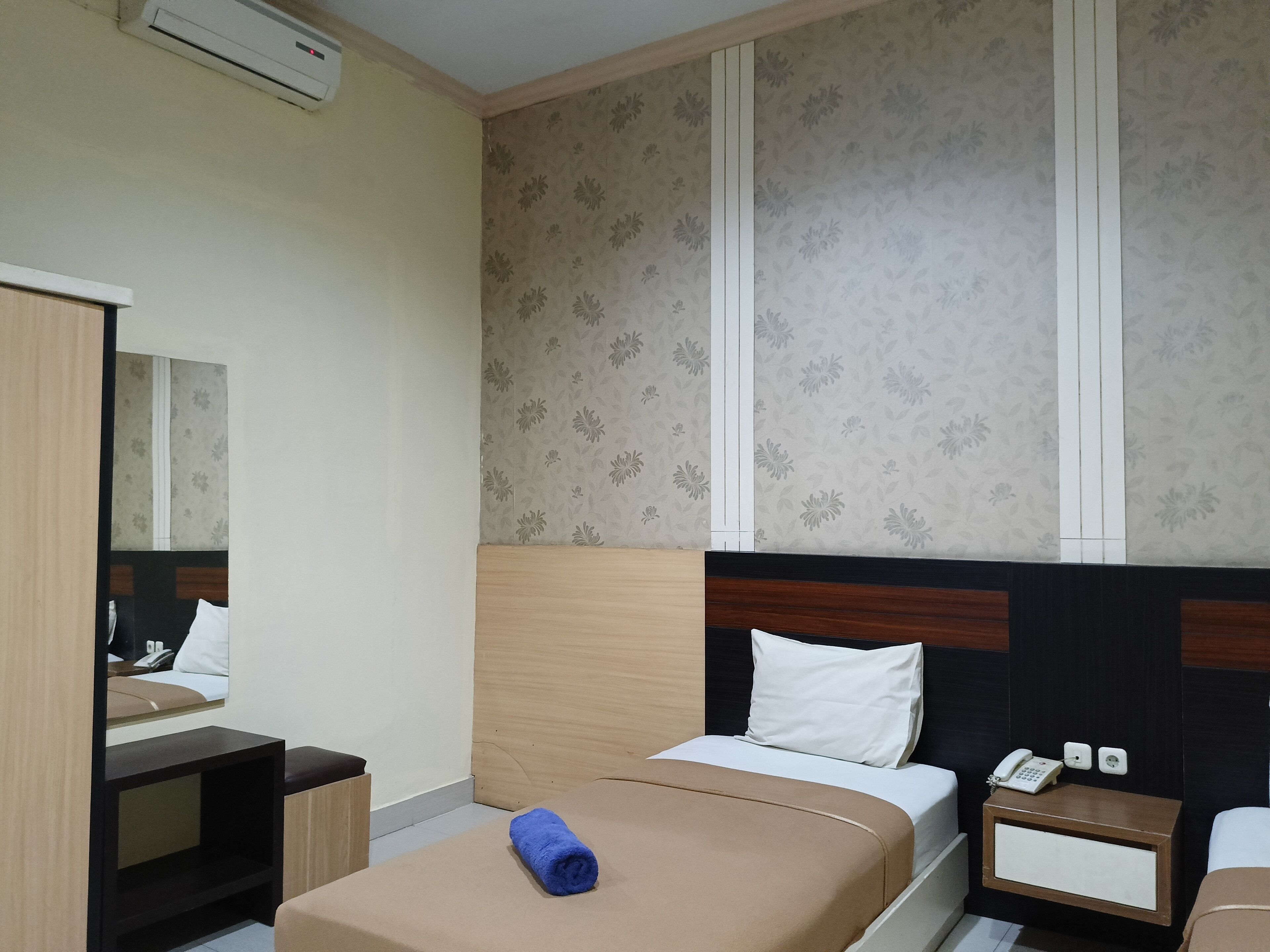 Collection O 93163 Hotel Grand Kartika