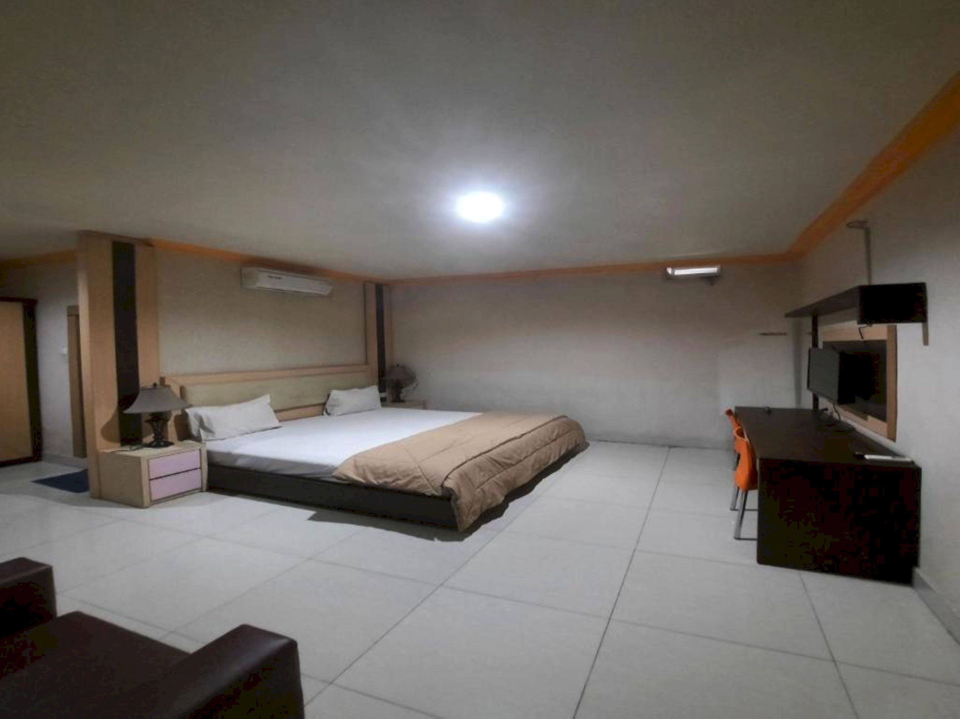 Collection O 93163 Hotel Grand Kartika