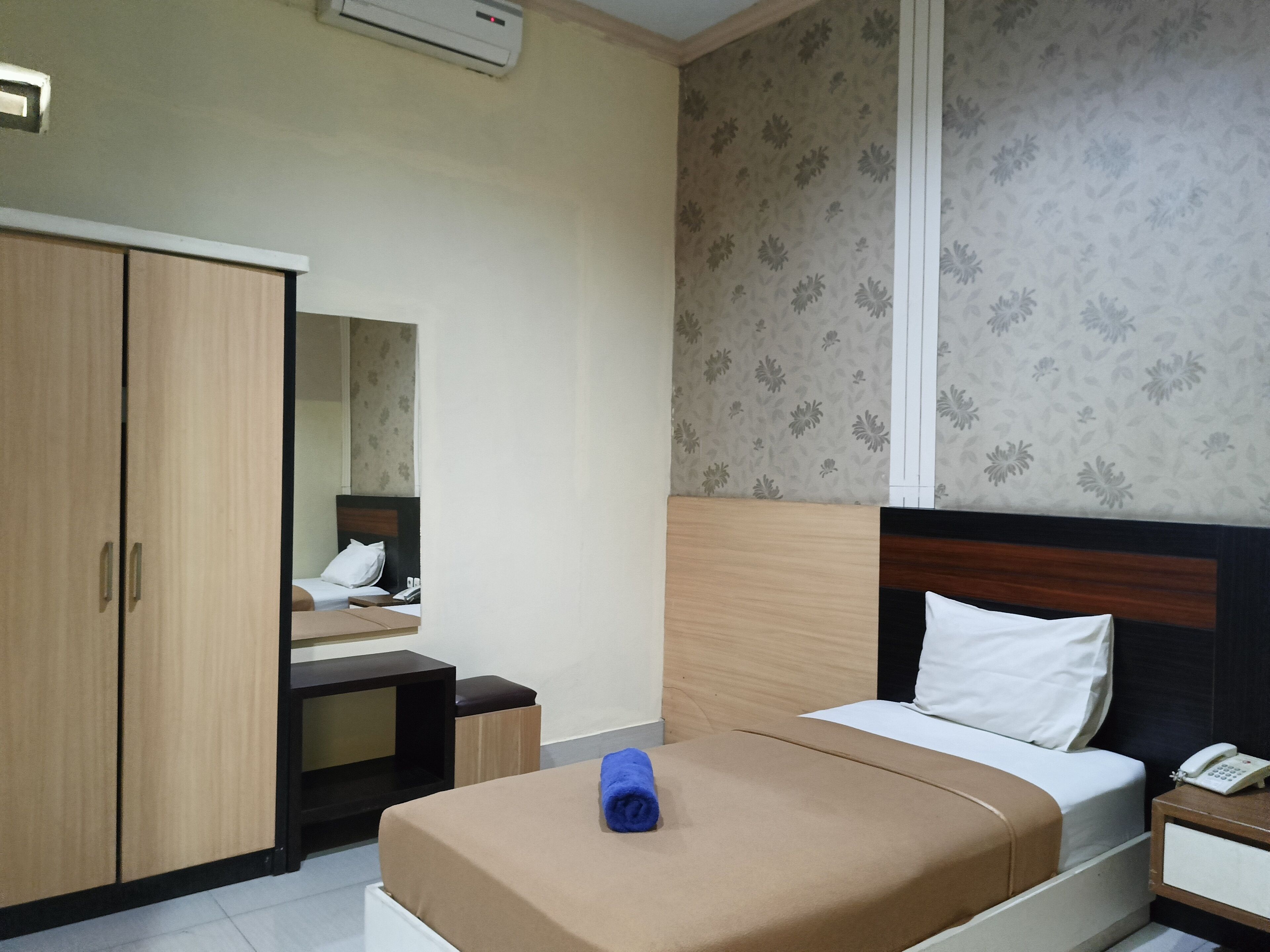 Collection O 93163 Hotel Grand Kartika