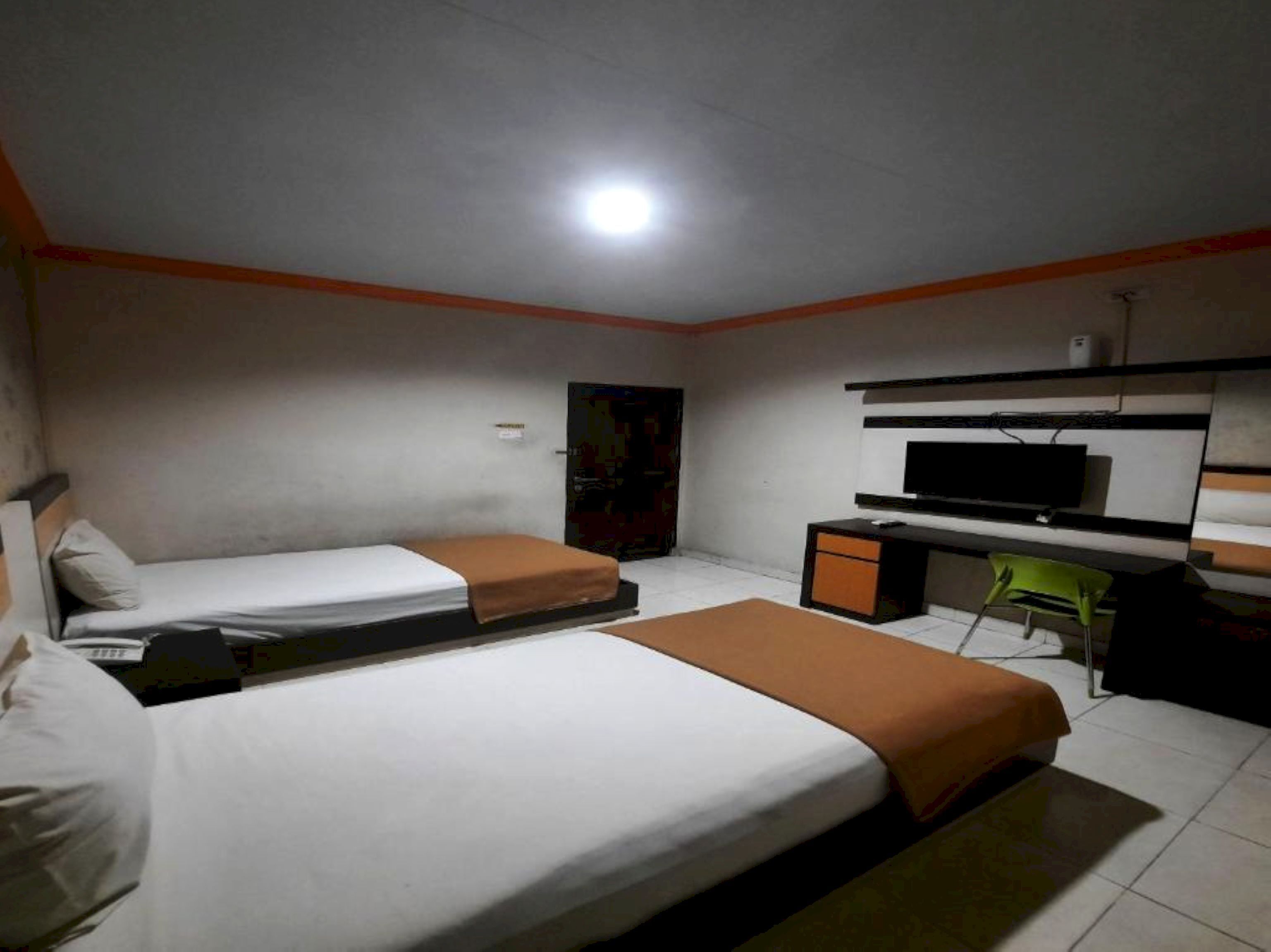 Collection O 93163 Hotel Grand Kartika