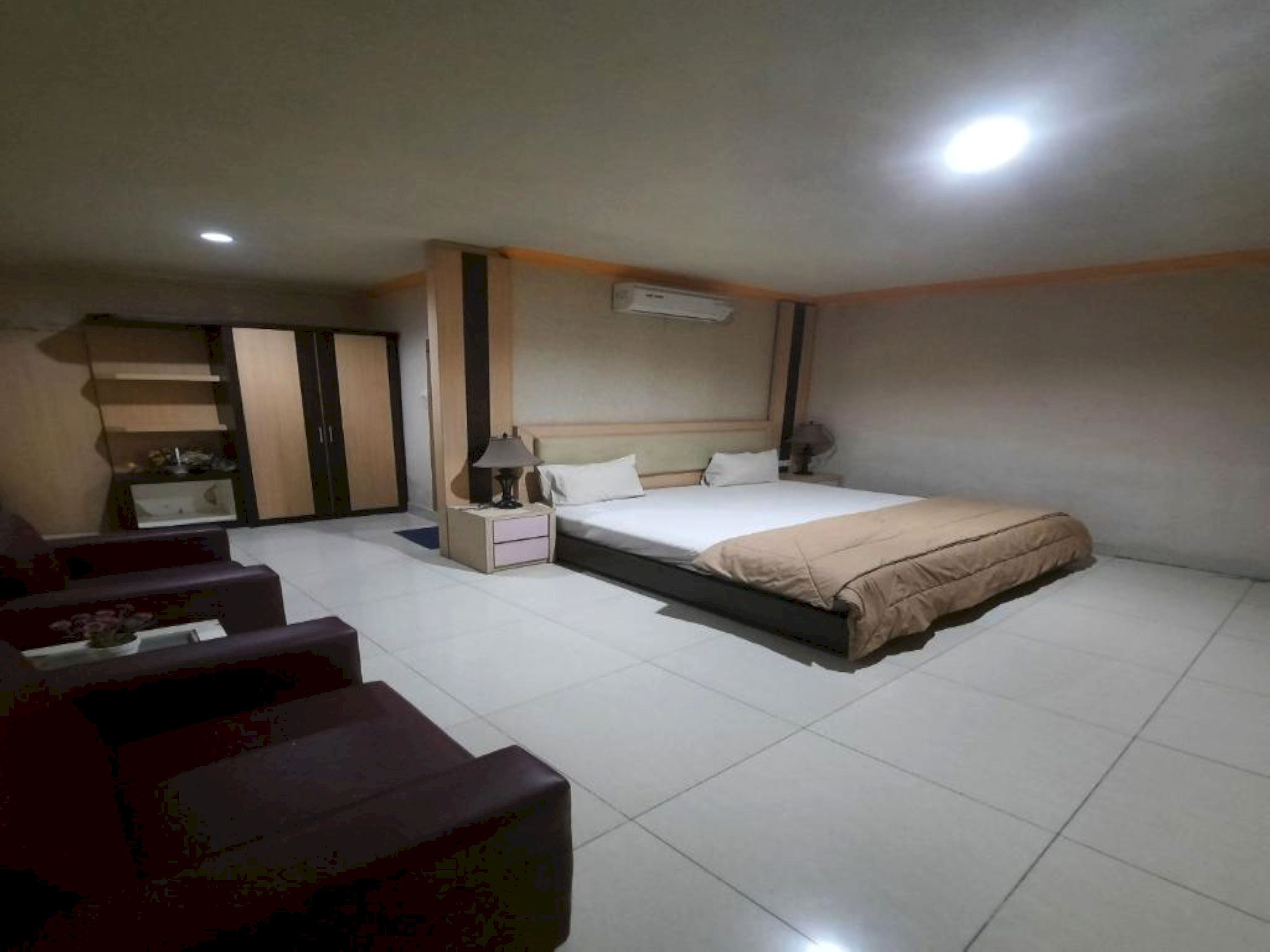Collection O 93163 Hotel Grand Kartika