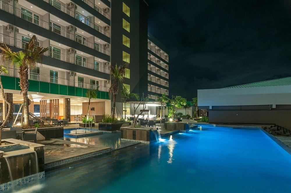 Dalton Hotel