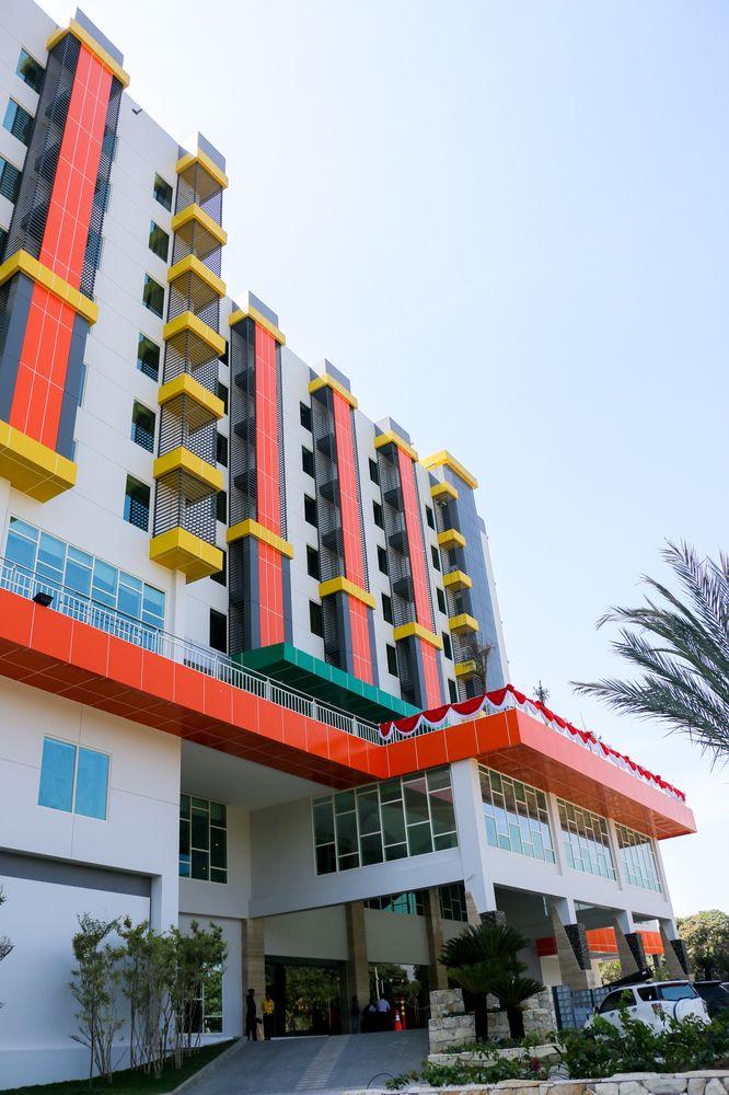Dalton Hotel
