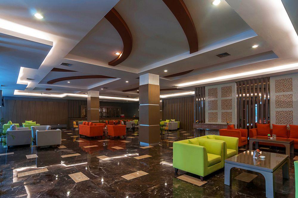 Dalton Hotel