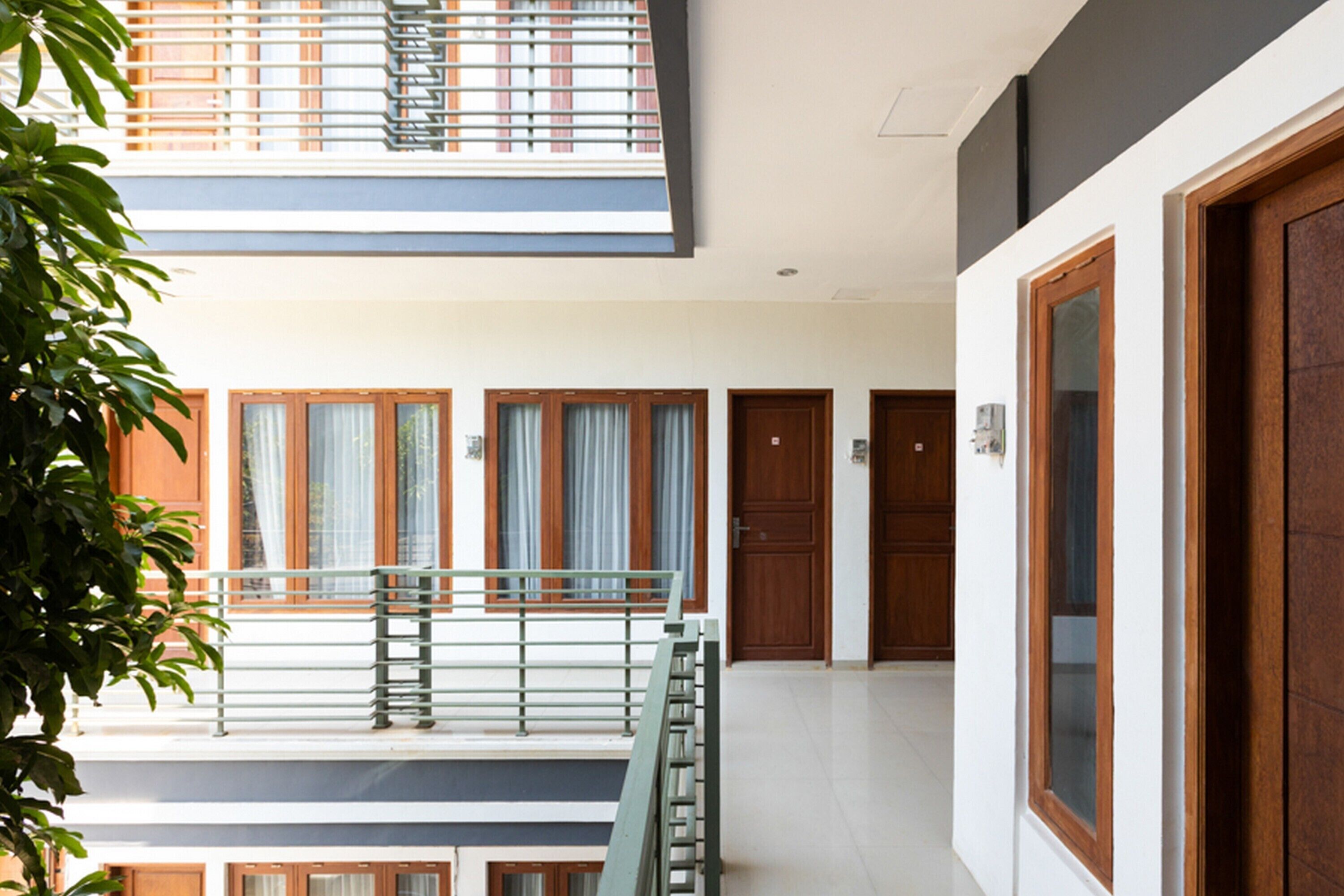 Dtata Guest House by Reddorz
