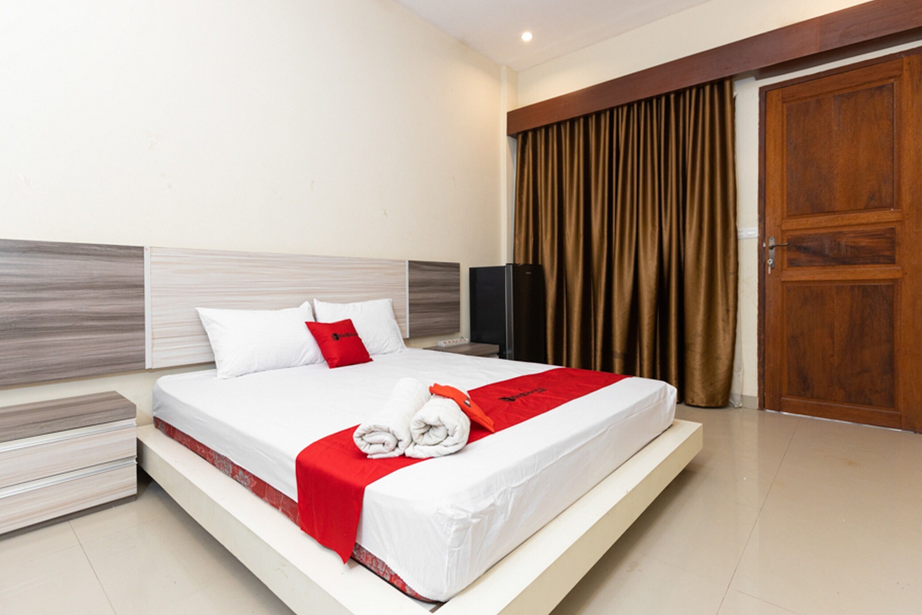 Dtata Guest House by Reddorz