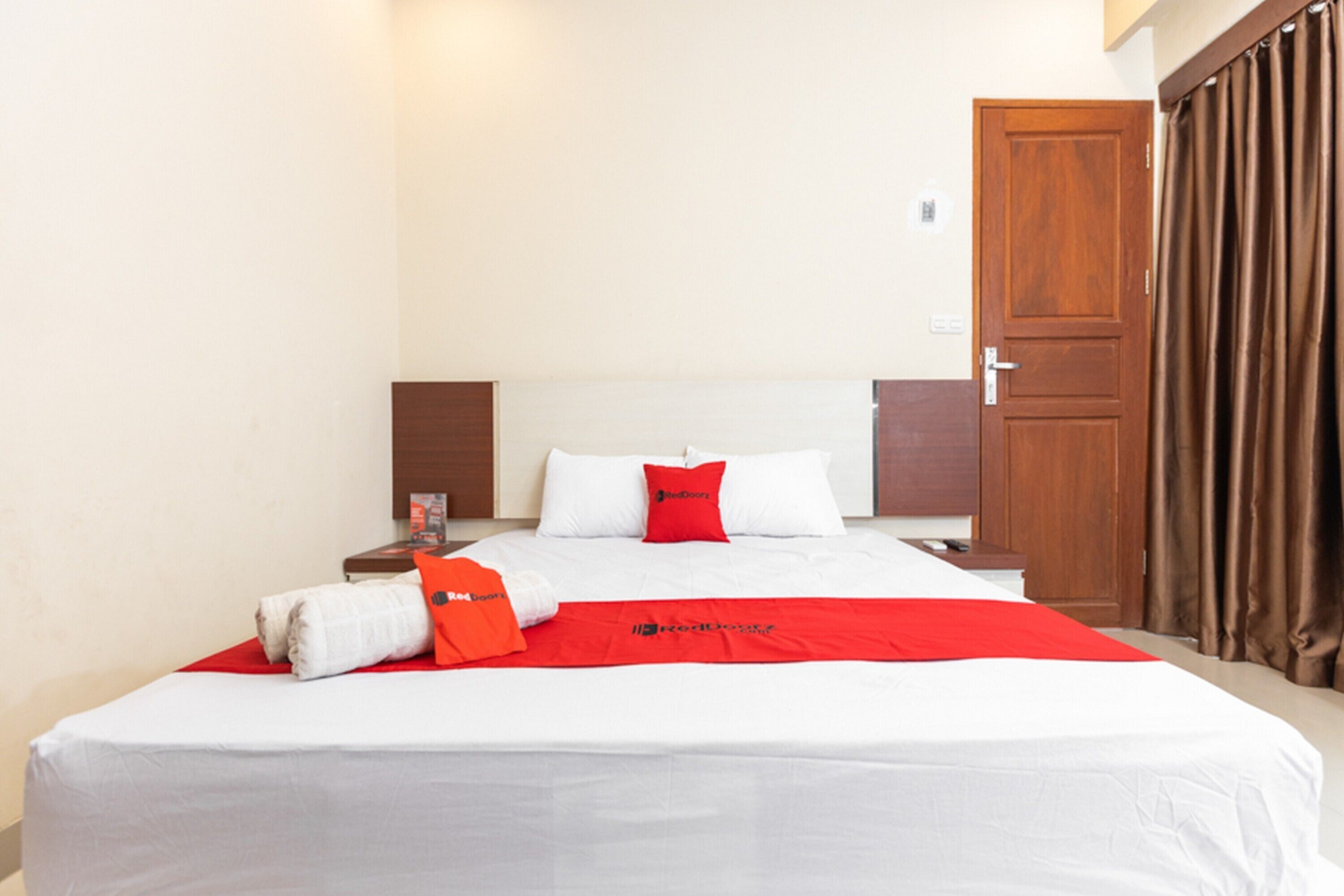 Dtata Guest House by Reddorz
