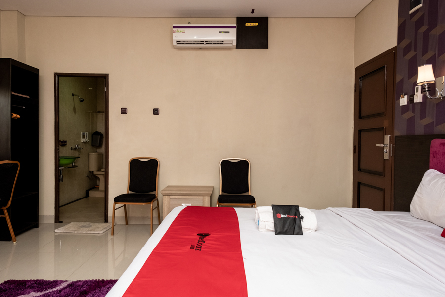 Erin Int Hotel by RedDoorz