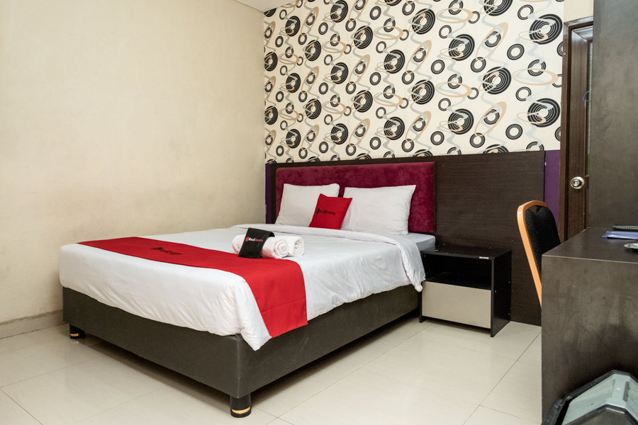 Erin Int Hotel by RedDoorz
