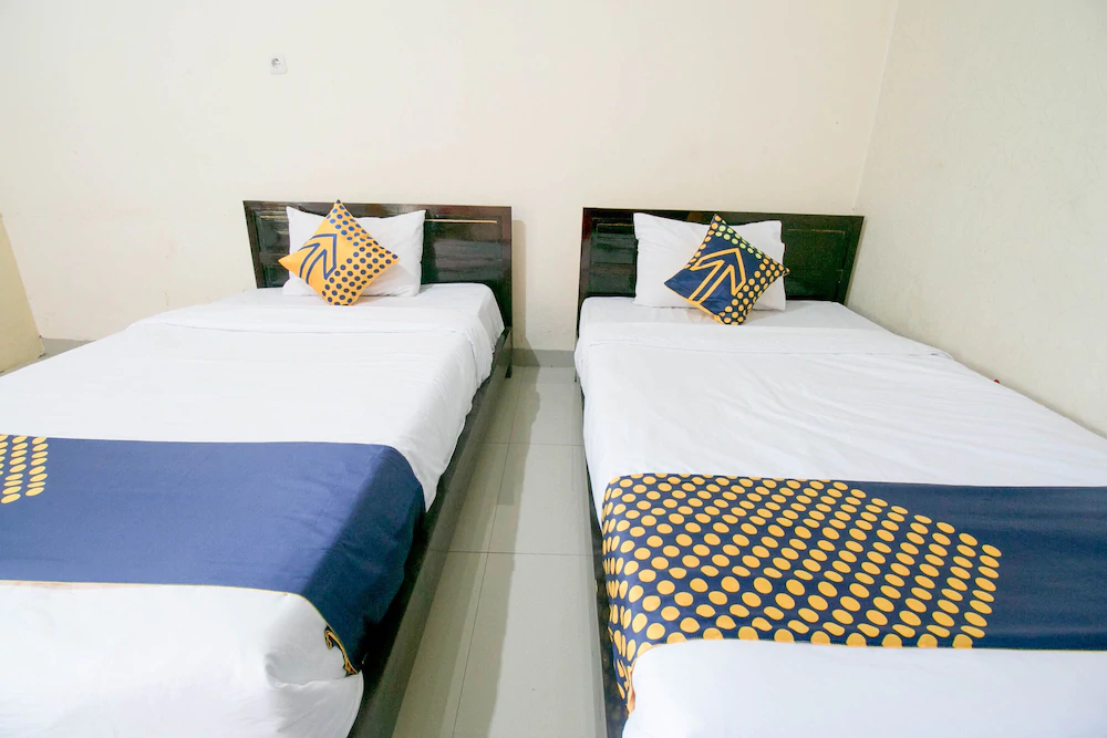 Grand Azizah by OYO Rooms