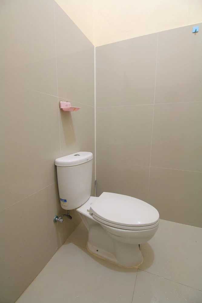 Grand Azizah by OYO Rooms