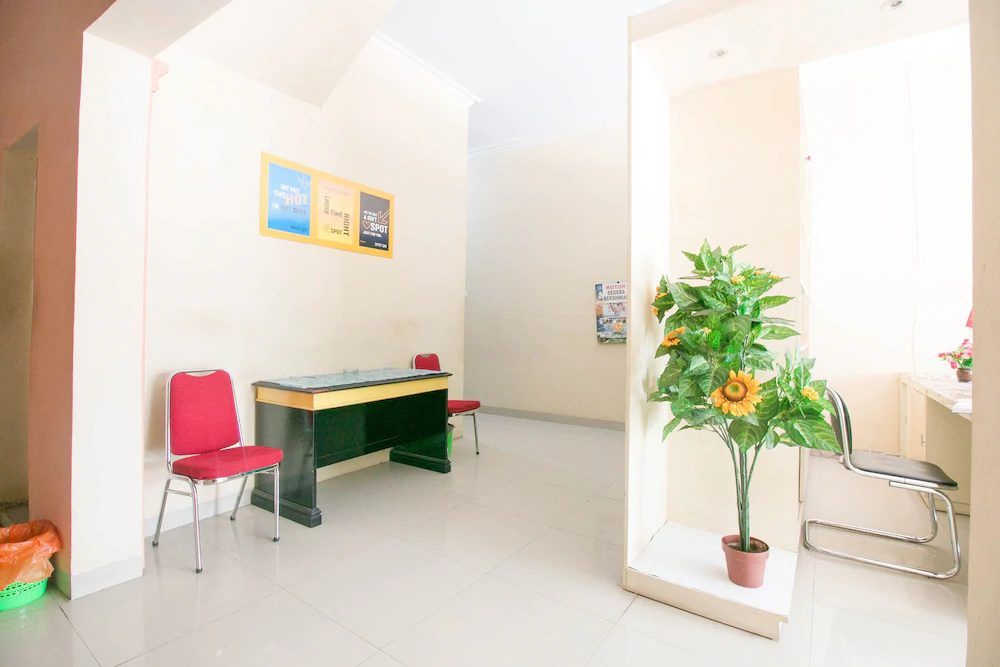 Grand Azizah by OYO Rooms