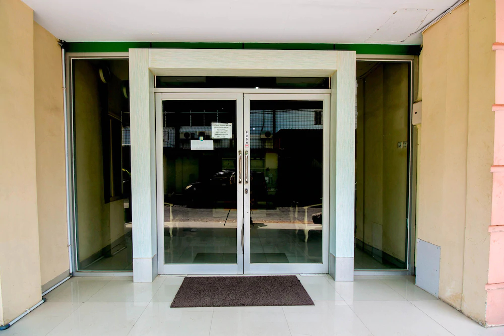 Grand Azizah by OYO Rooms
